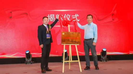 093615119.png image.png